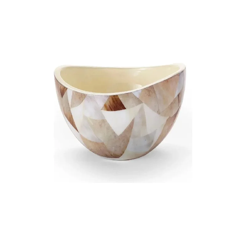 Track lighting with a chunky, bold designBowl